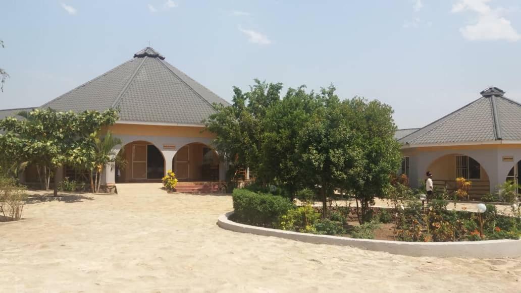 Lavic Country Resort Adjumani Zewnętrze zdjęcie